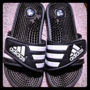 Athletic sandals